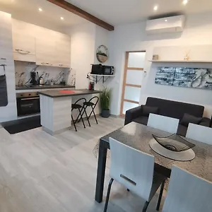 Appartement Coquet 2 Pièces Entièrement Rénové Et Climatisé, Cannes