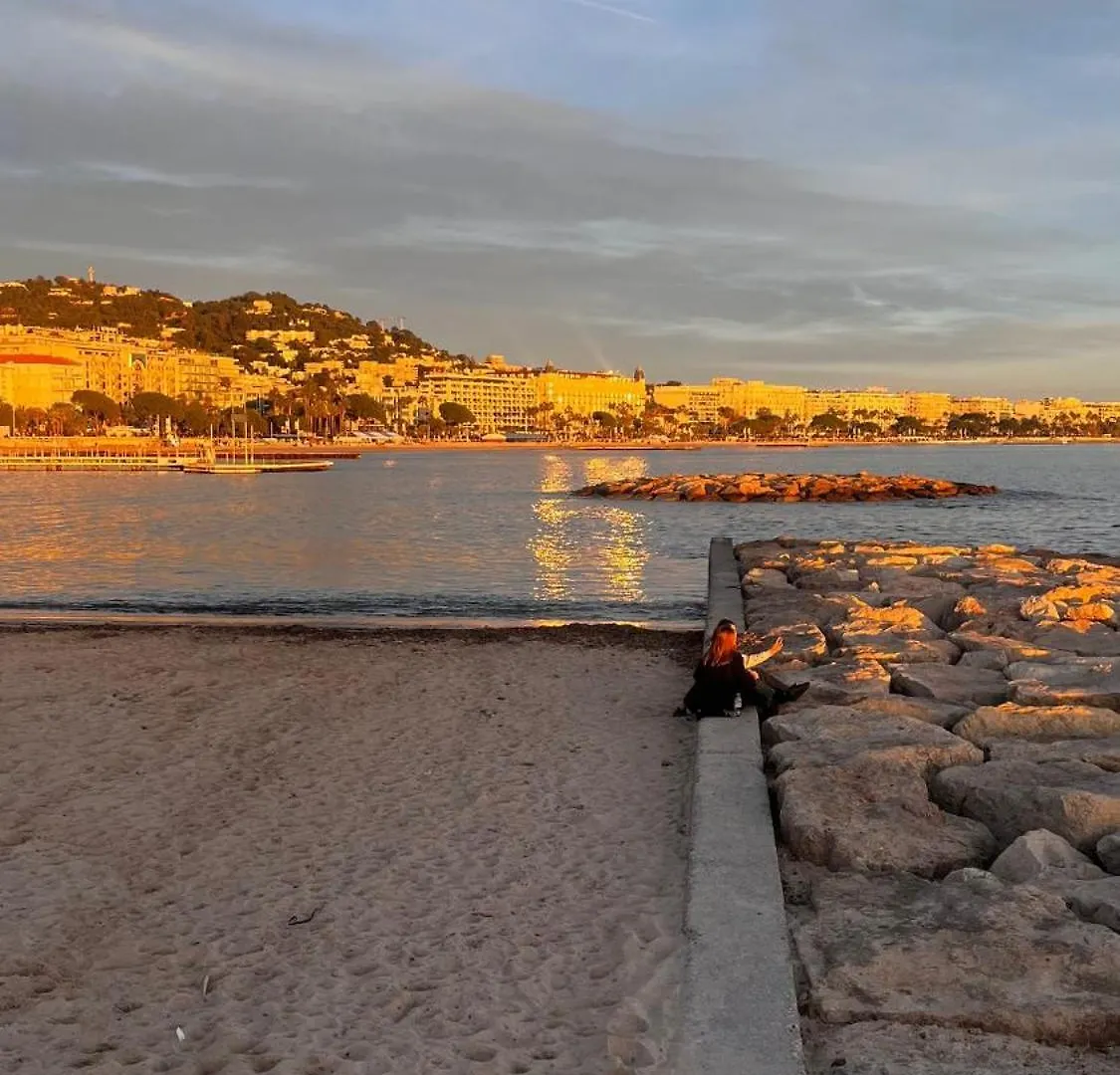 Appartamento Cannes Center, Minutes Walk From The Palais Des Festivals, Beaches, La Croisette And Rue D'Antibes